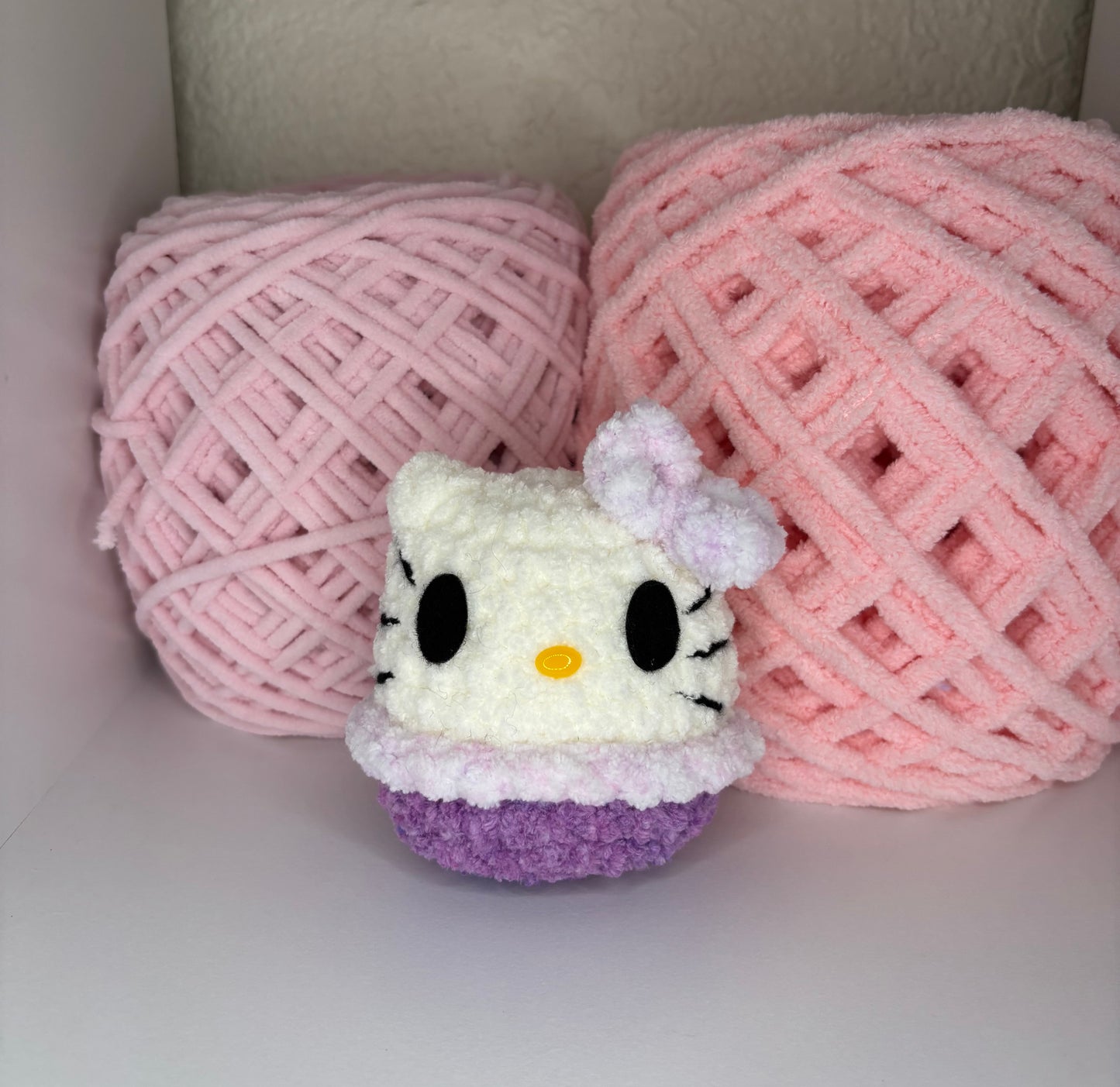 Hello Kitty Squishbean: Purple