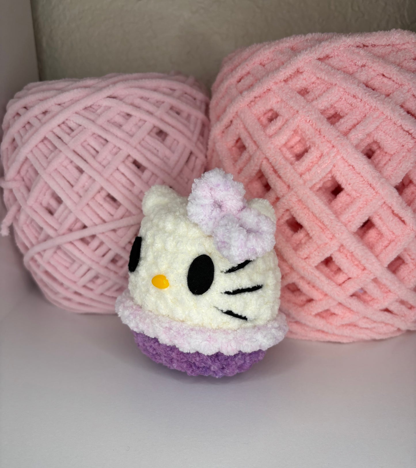Hello Kitty Squishbean: Purple