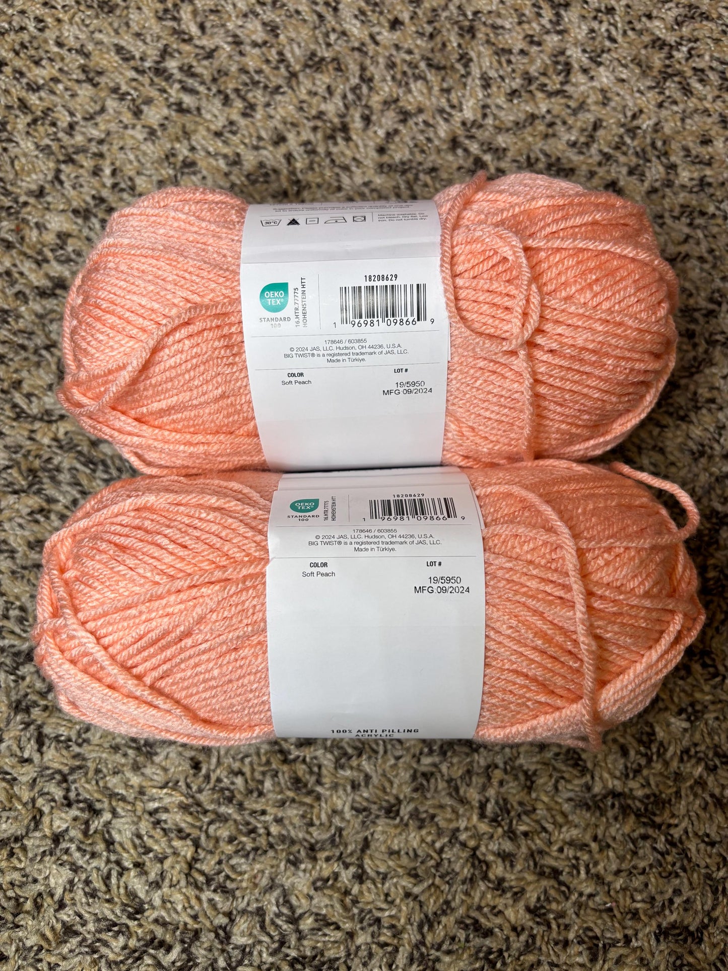 Big Twist Soft Peach Living Yarn
