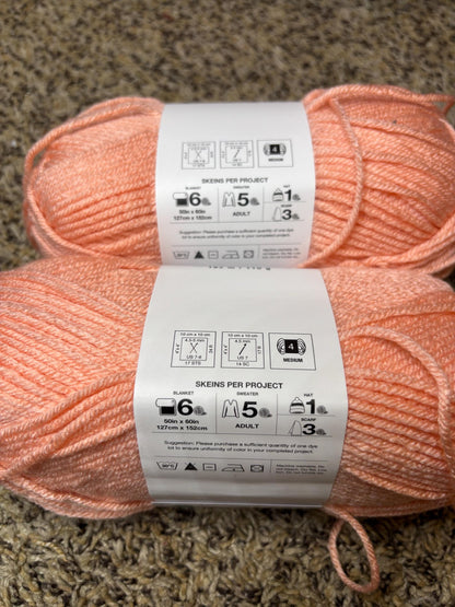 Big Twist Soft Peach Living Yarn